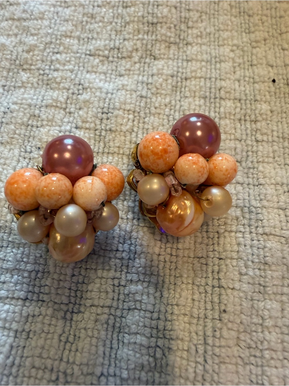 Demario vintage cluster pearl clip on earrings-vintage